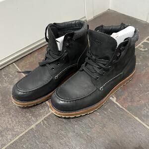 New In Box UGG Men's 8.5 Merrick Black Leather Ankle Boots Moc-toe Waterproof